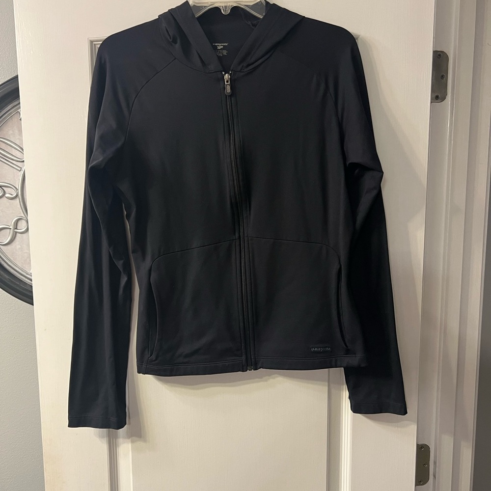 Black Patagonia full zip up hooded jacket size L